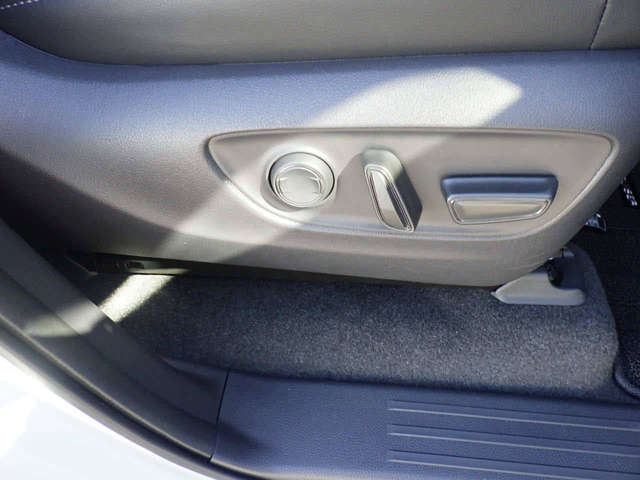 12_188110_176092352468f58f84e25f6