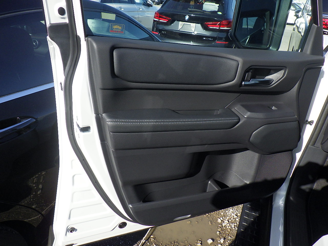 21_188110_176092353568f58f8fe42d6