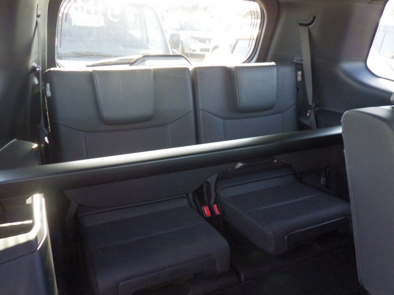 8_188110_176092352068f58f800e1c1